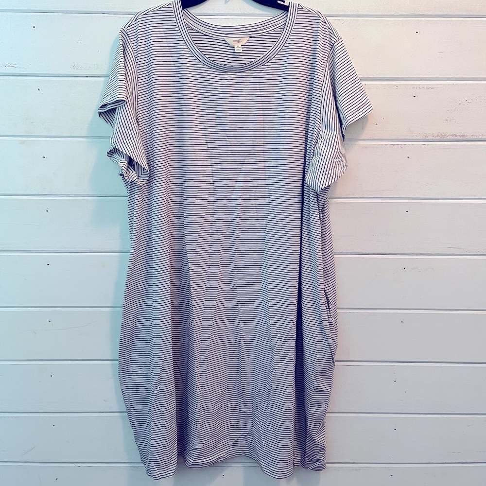 3x Black and White casual cotton dress